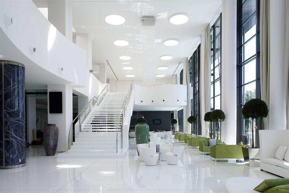 メリア ブラガ ホテル ＆ スパ インテリア 写真 The lobby of the new building