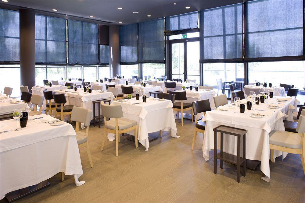 メリア ブラガ ホテル ＆ スパ レストラン 写真 Restaurant