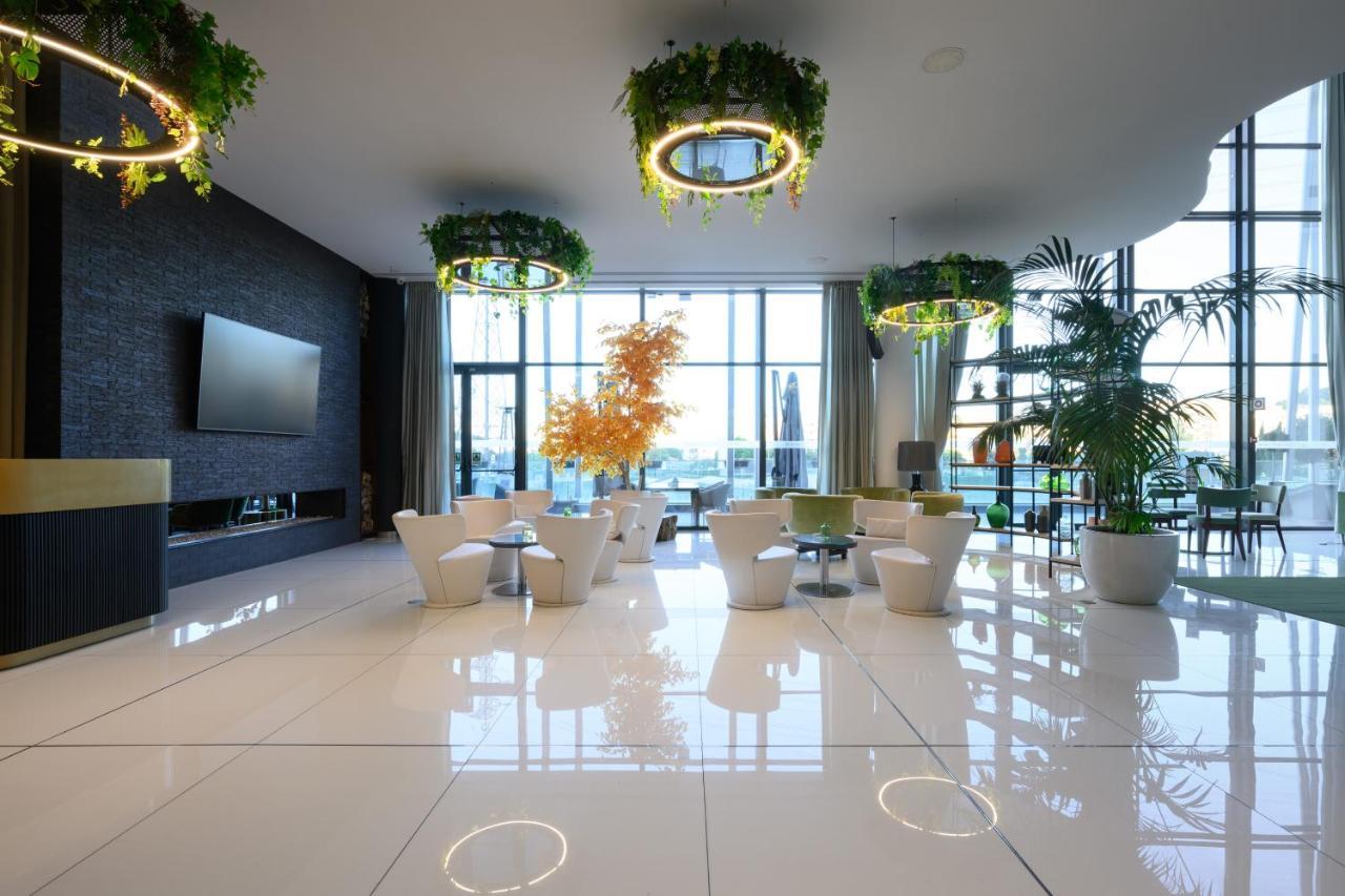 メリア ブラガ ホテル ＆ スパ エクステリア 写真 The lobby of the hotel