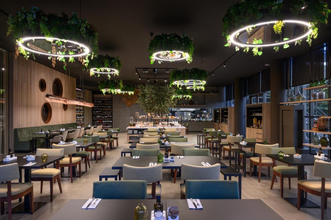 メリア ブラガ ホテル ＆ スパ エクステリア 写真 The interior of the restaurant