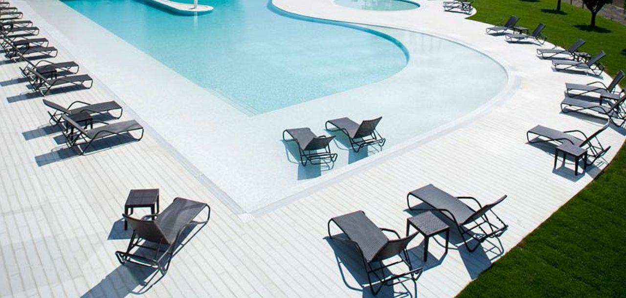 メリア ブラガ ホテル ＆ スパ エクステリア 写真 The pool at the Villa A