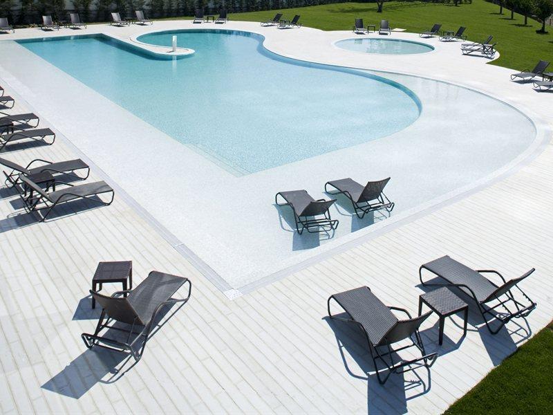 メリア ブラガ ホテル ＆ スパ エクステリア 写真 The pool at the Hotel